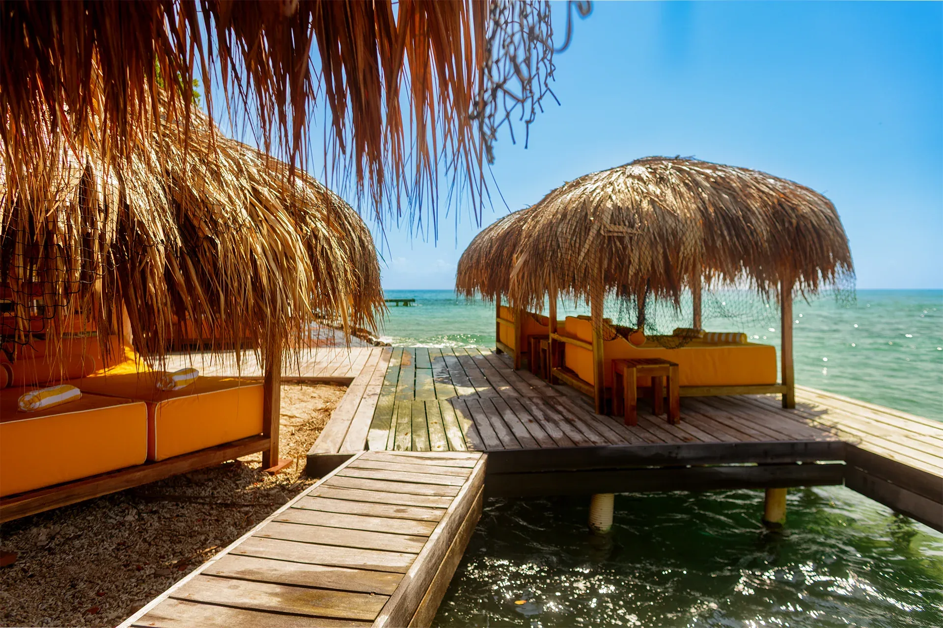 Isla Amores — photograph 2