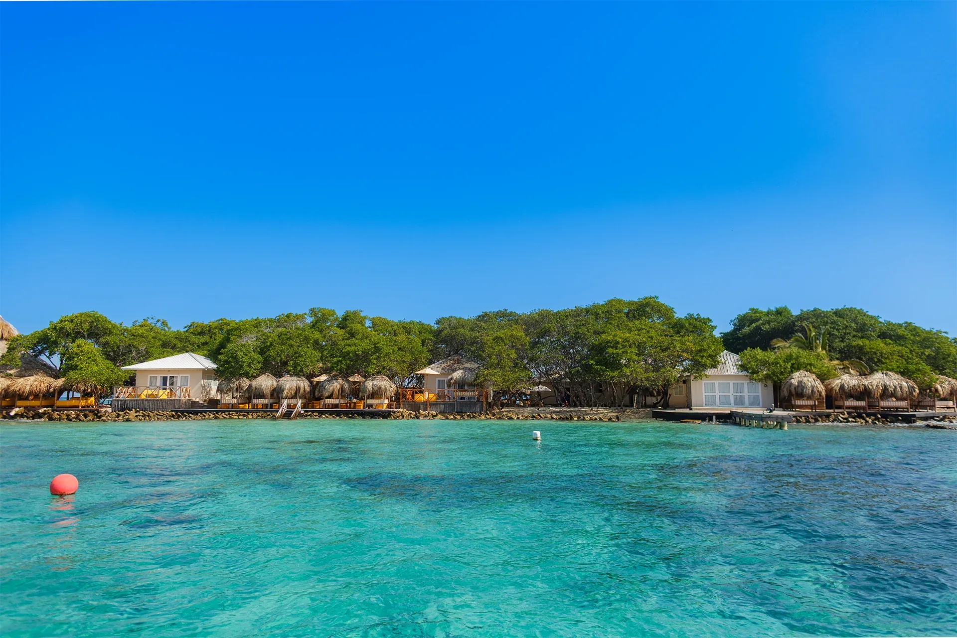 Isla Amores — photograph 13