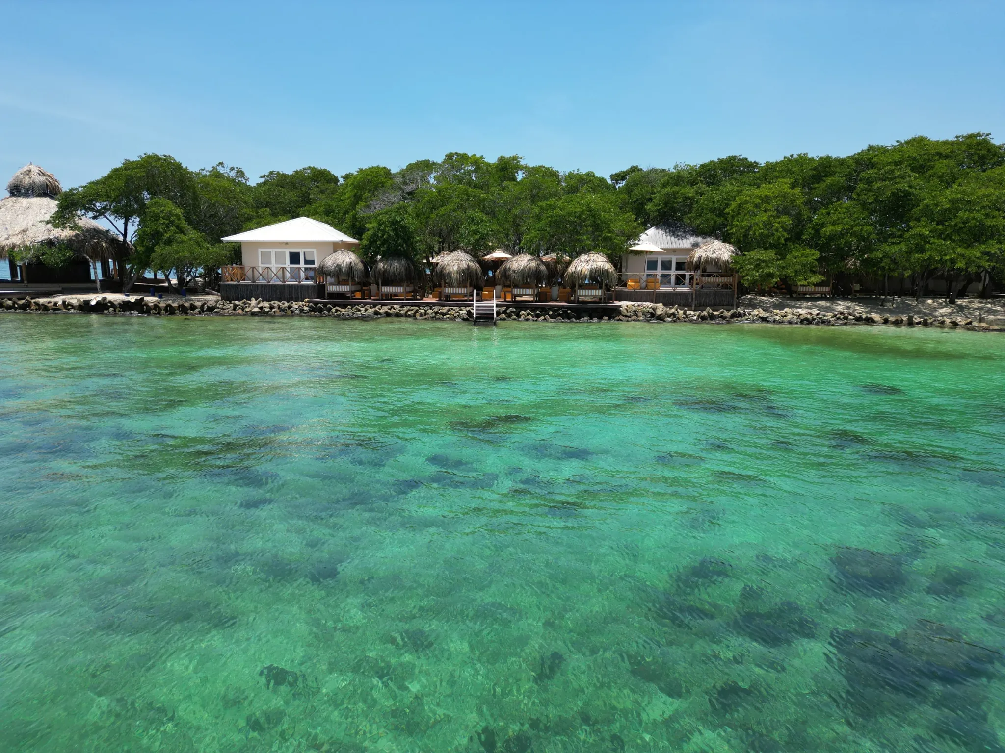 Isla Amores — photograph 17