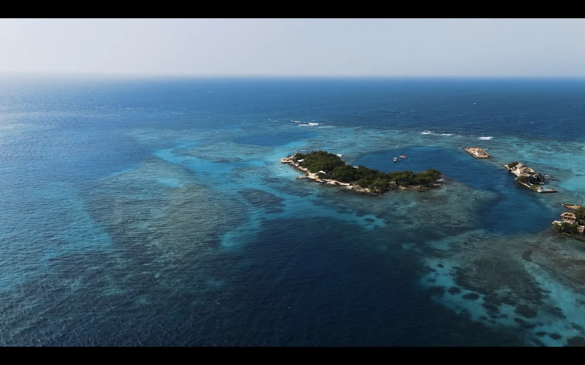Isla Amores — photograph 19