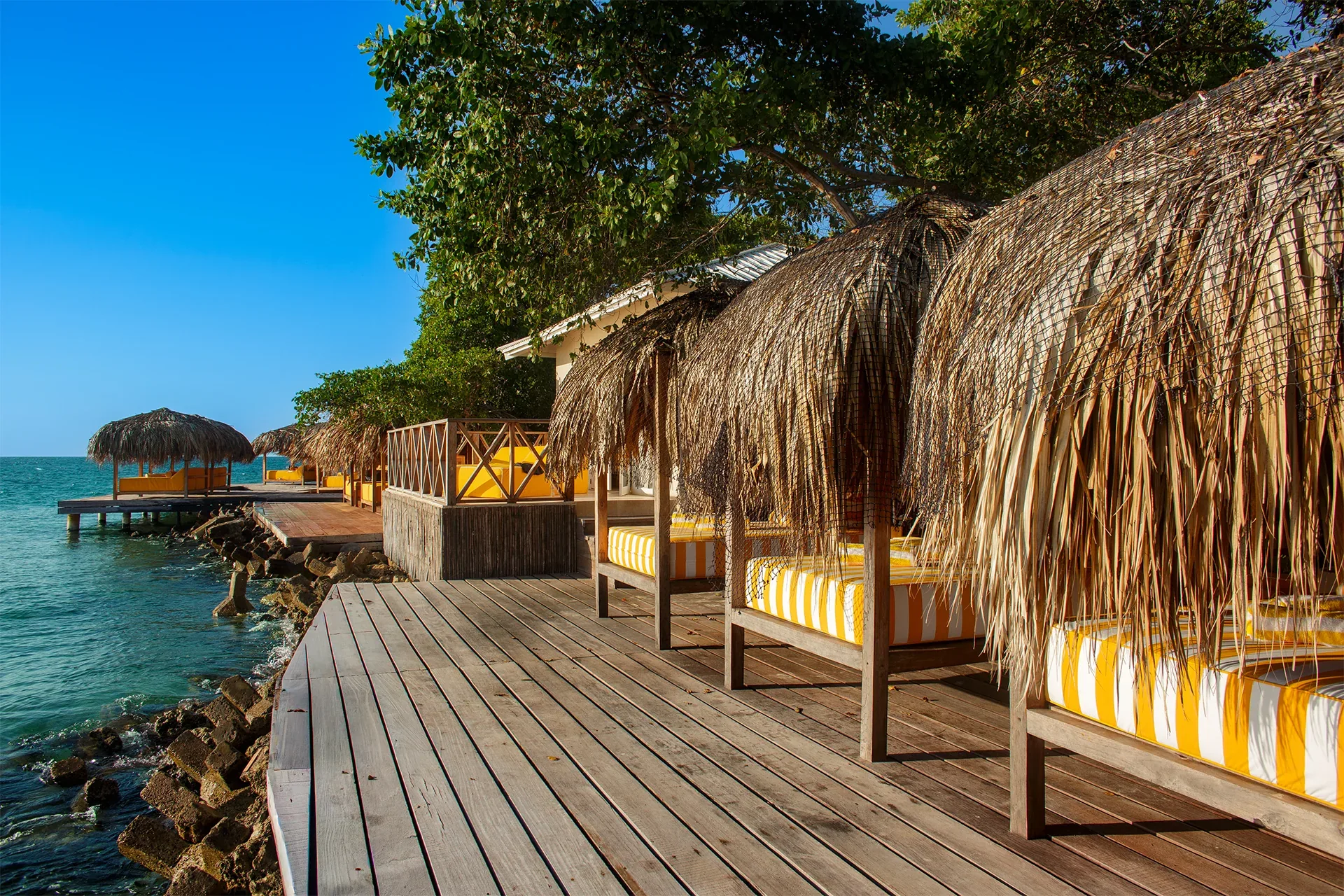 Isla Amores — photograph 23