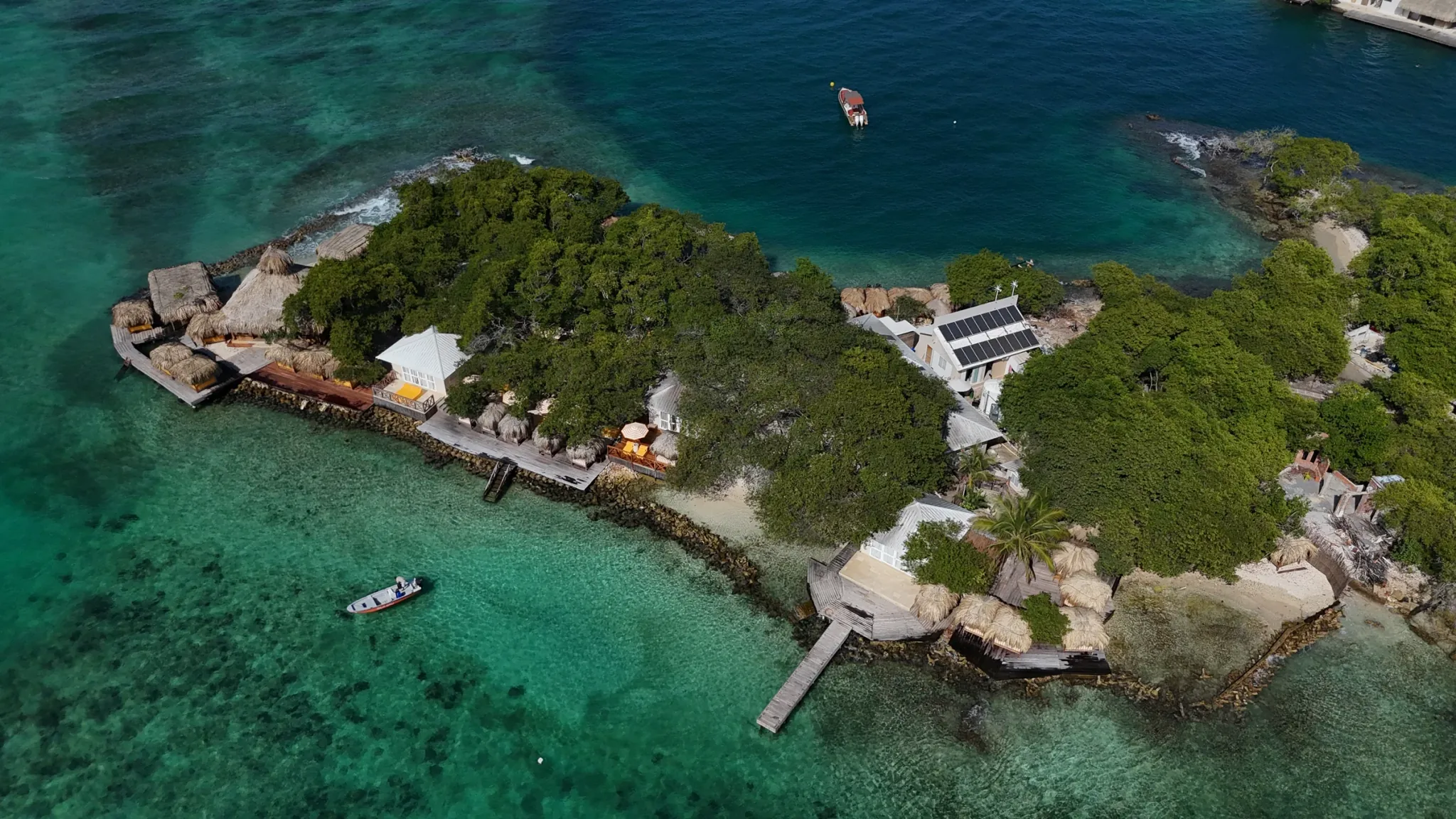 Isla Amores — photograph 24