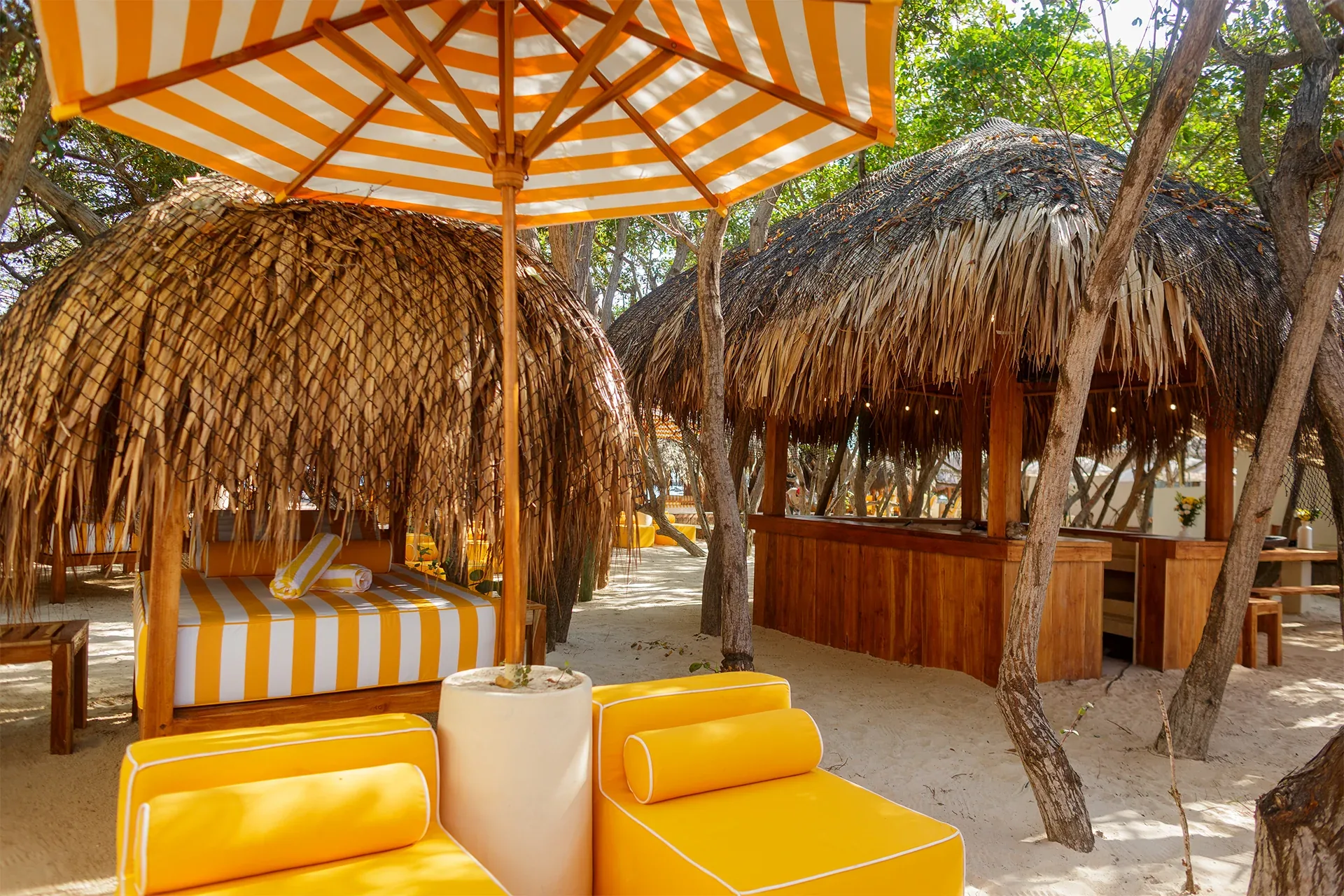 Isla Amores — photograph 28